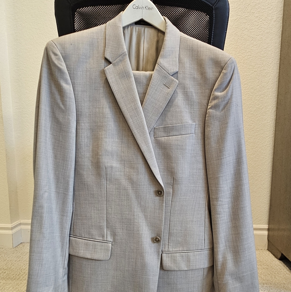 CAalvin Klein Suit coat and Pant. 46R suit coat, 36w x 32l pant